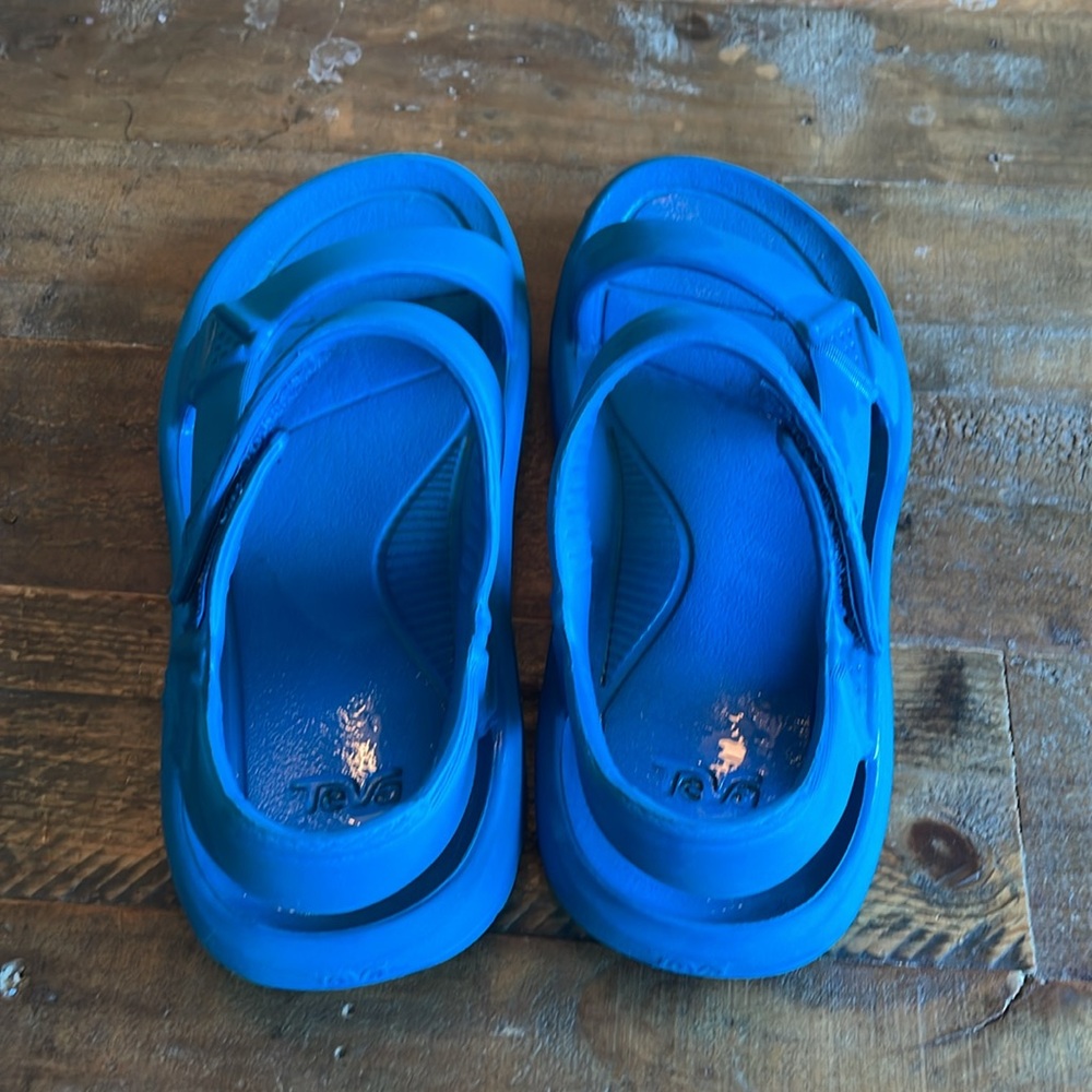Kids Blue Teva sandals - size 2 big kids - Picture 3 of 4